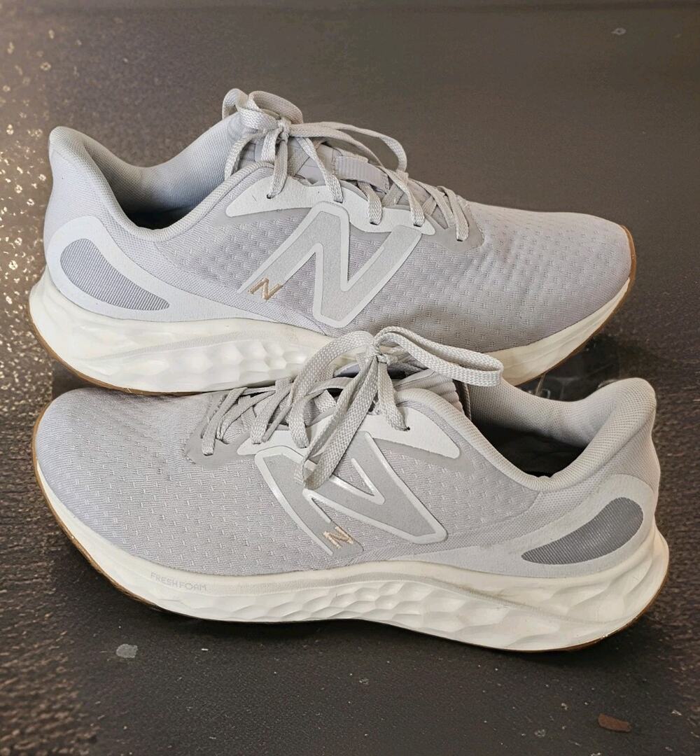 B8 New Balance Women's US 12 Fresh Foam Arishi V4 Running Shoe